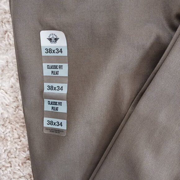 NWT Dockers Men Signature Khaki Classic Fit Lux Cotton Stretch Men’s Size 38X34" - Picture 4 of 10